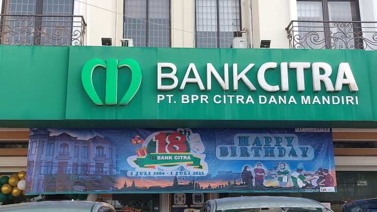 Gambar PT Bank Perkreditan Rakyat Citra Dana Mandiri atau Bank Citra menggelar peringatan Hari Ulang Tahun (HUT) ke-18 secara sederhana di Kantor Pusat Bank Citra